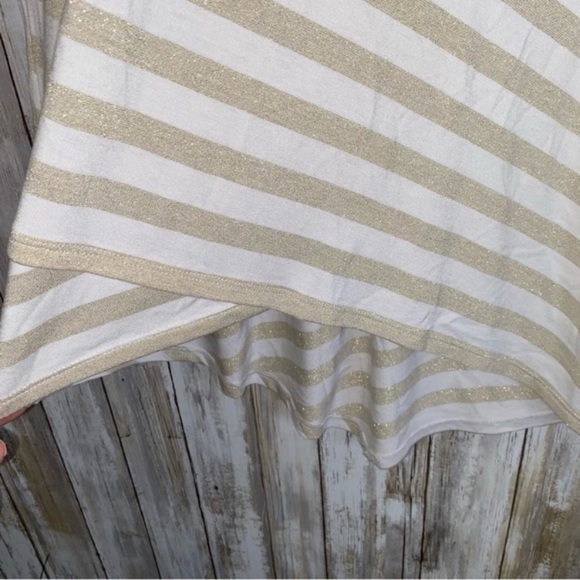 White House Black Market Gold Sparkle Sleeveless Tank - Picture 4 of 5